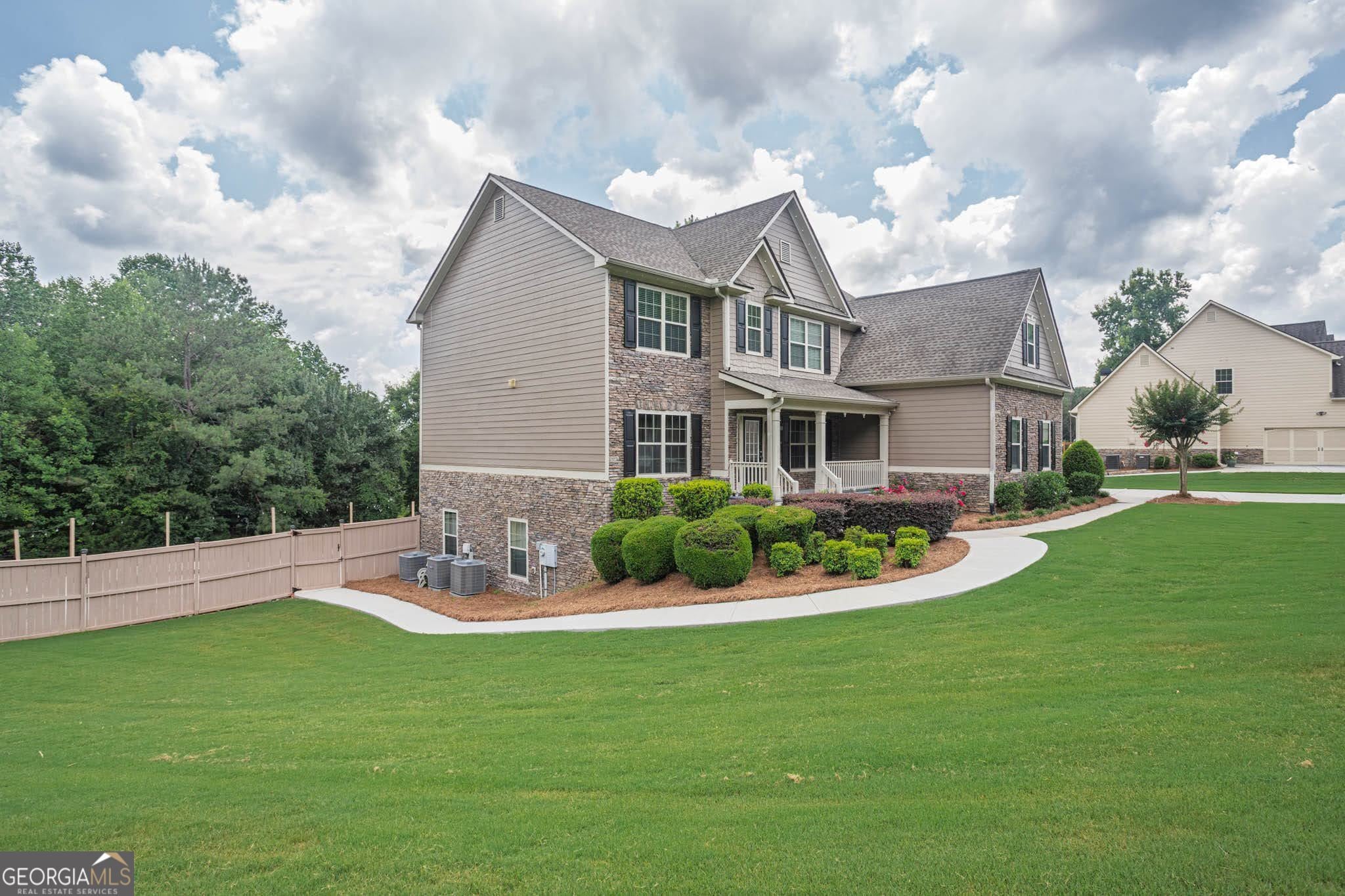 1664 Maes Overlook