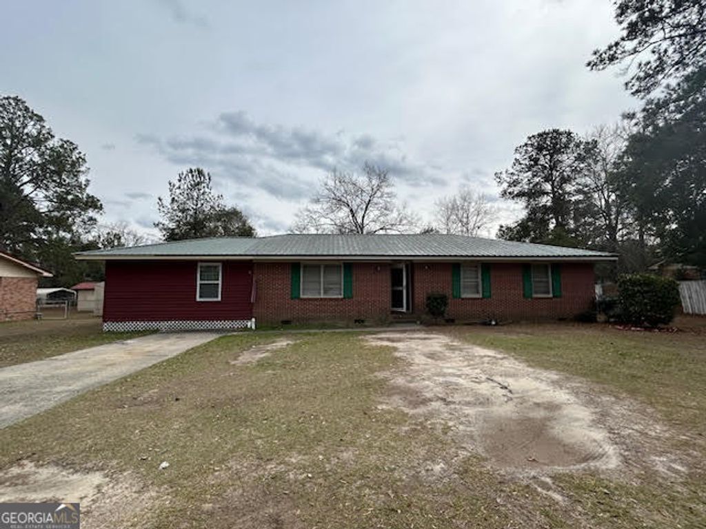 Photo of 1502 Camellia Drive, Dublin, GA 31021 (MLS # 10724733)