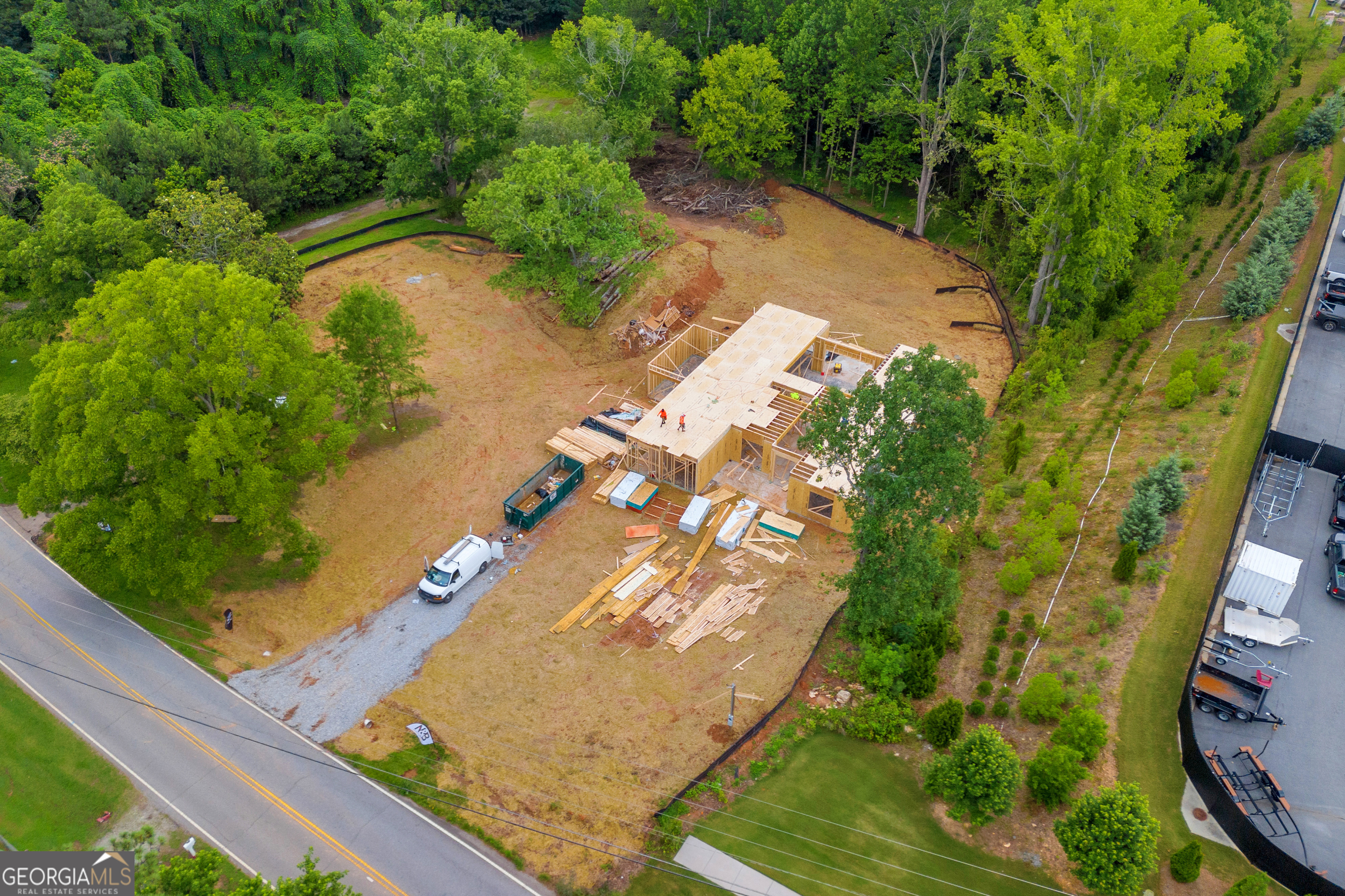 3235 Smithtown RD