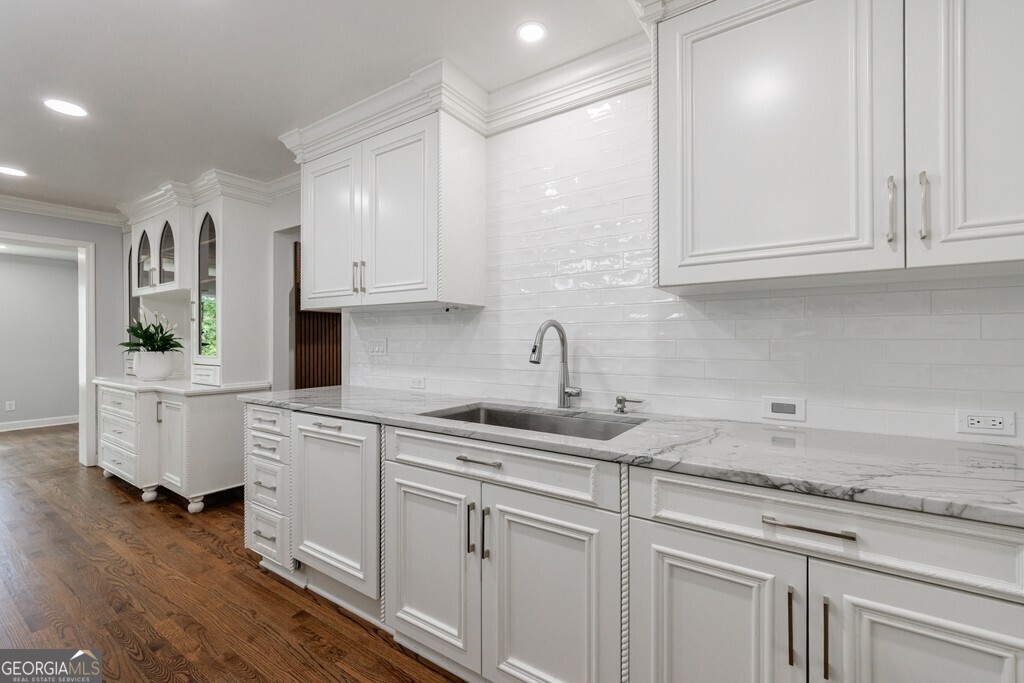 Atlanta Country Club - Residential Lease