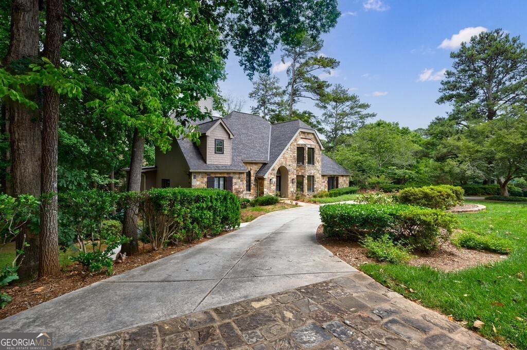 Atlanta Country Club - Residential Lease