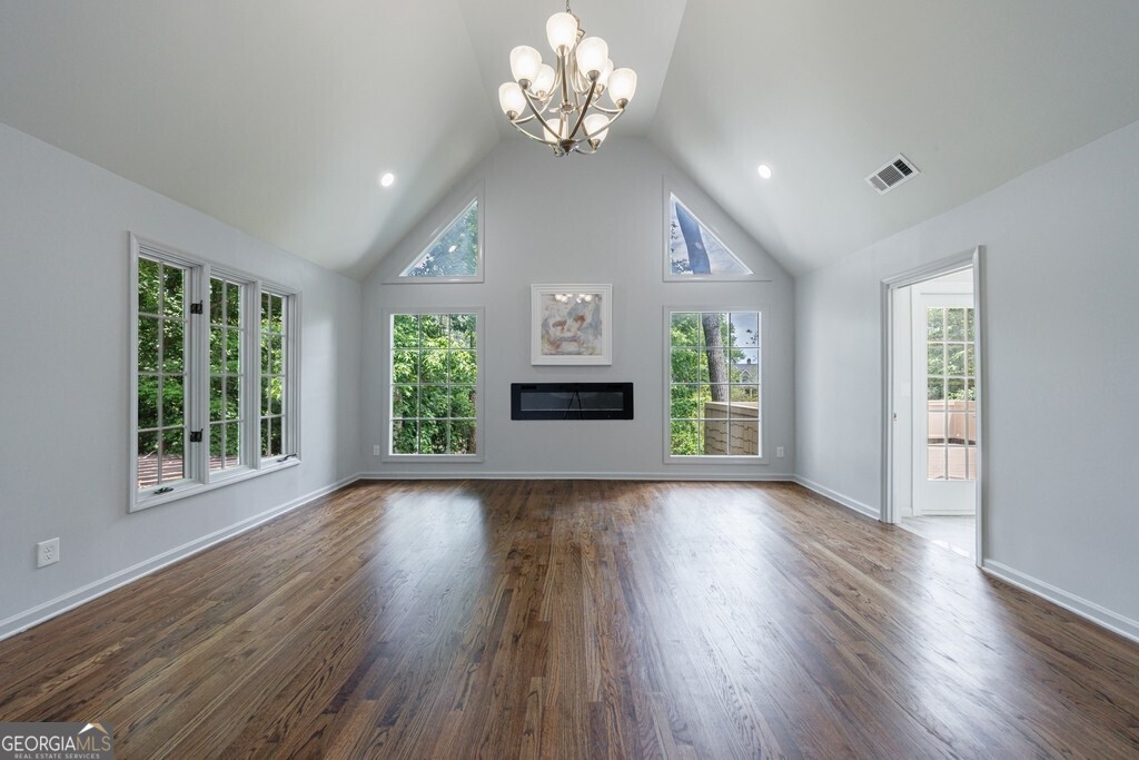 Atlanta Country Club - Residential Lease
