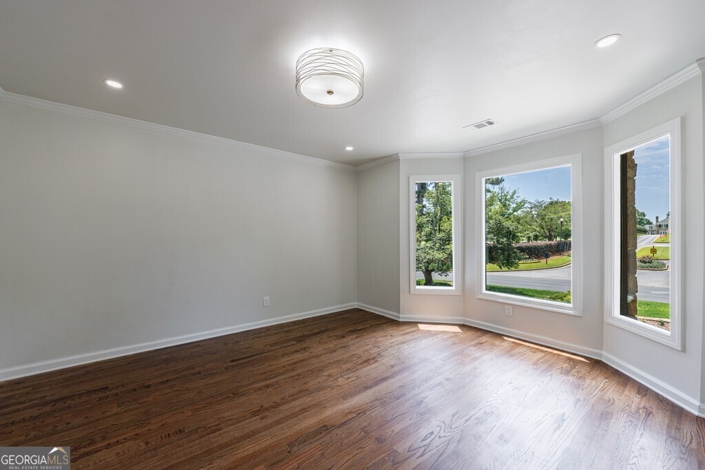 Atlanta Country Club - Residential Lease