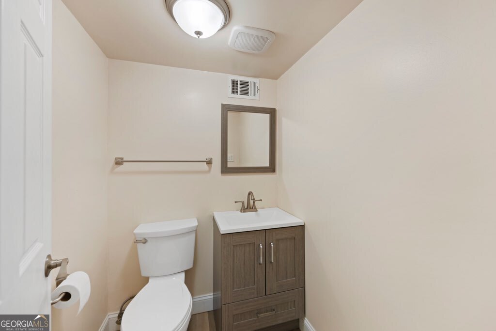 Old Roswell Corners - Residential Lease