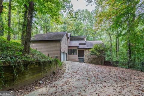 1945 Ledieu RD Roswell GA 30075