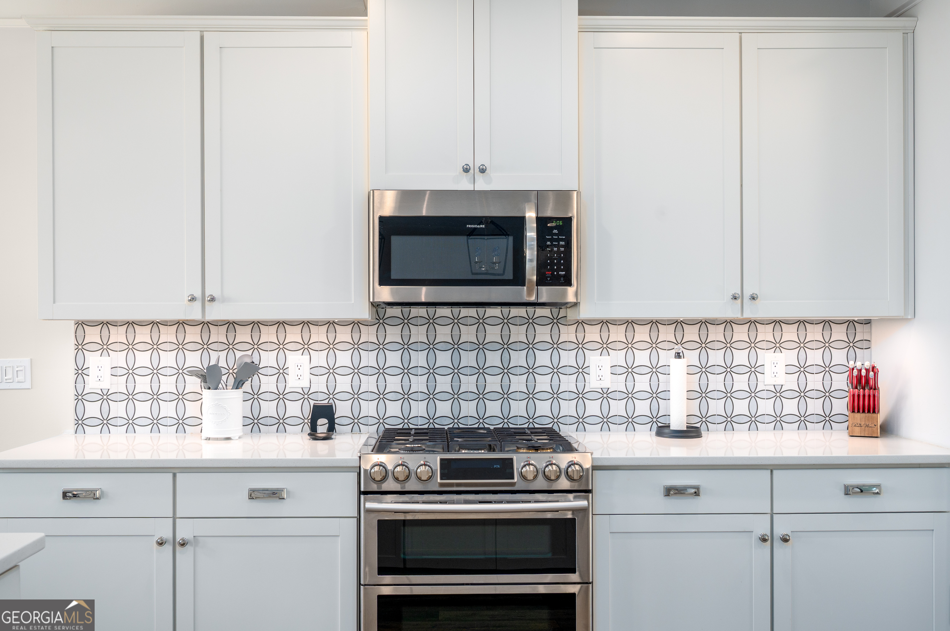 Monroe, Georgia 30656, United States, 3 Bedrooms Bedrooms, ,3 BathroomsBathrooms,Residential,Pending,80681