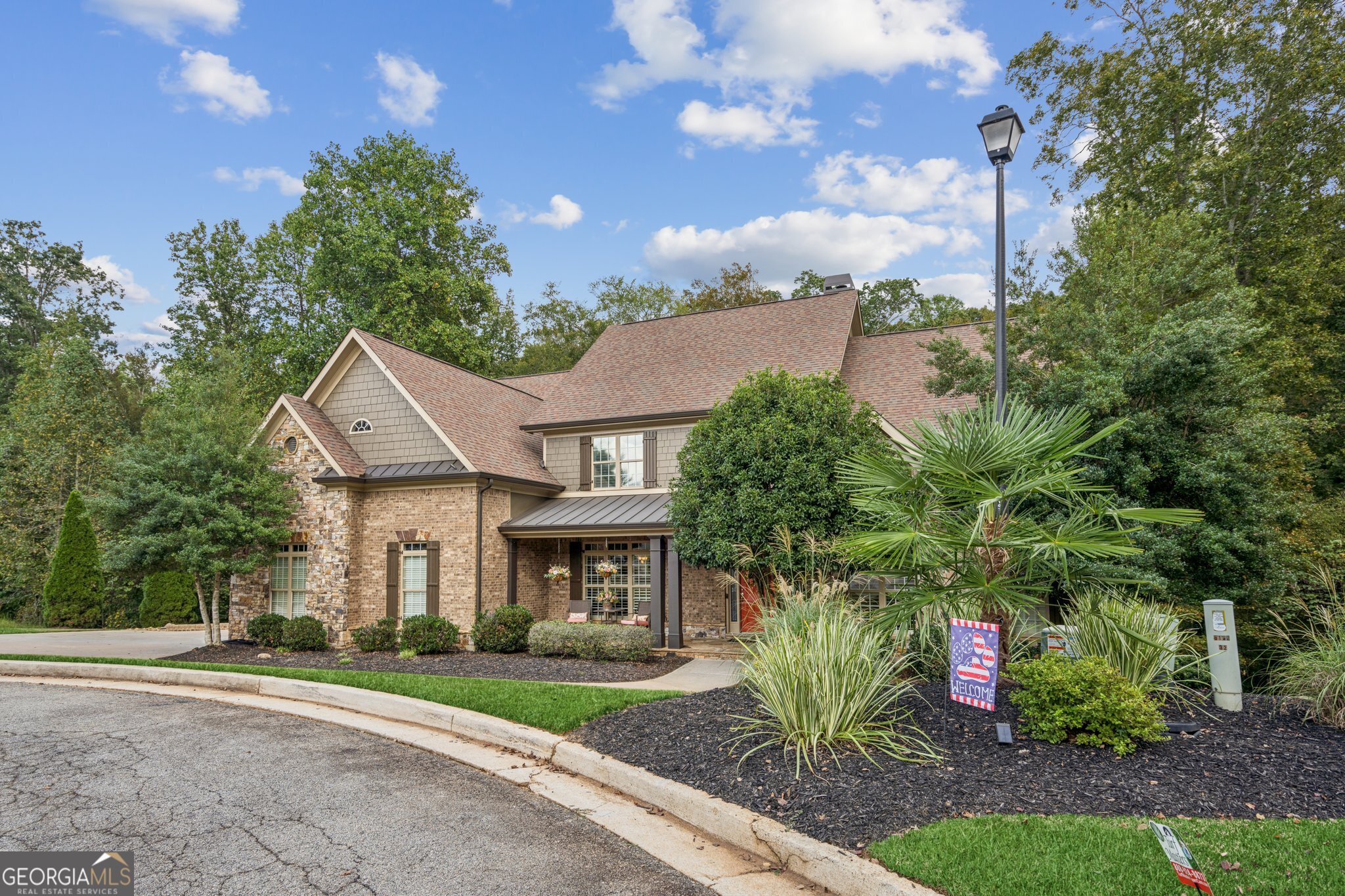 5717 Meadow View DR