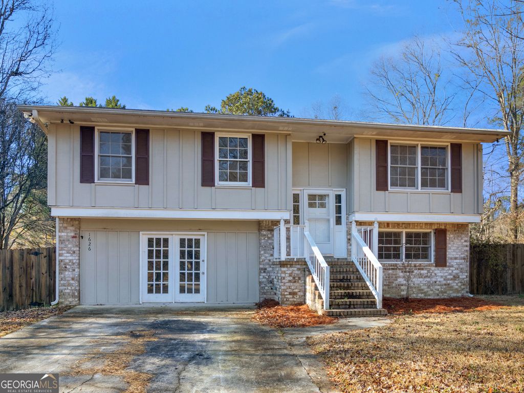 Photo of 1626 Pinebrook Dr, Griffin, GA 30224 (MLS # 10666758)