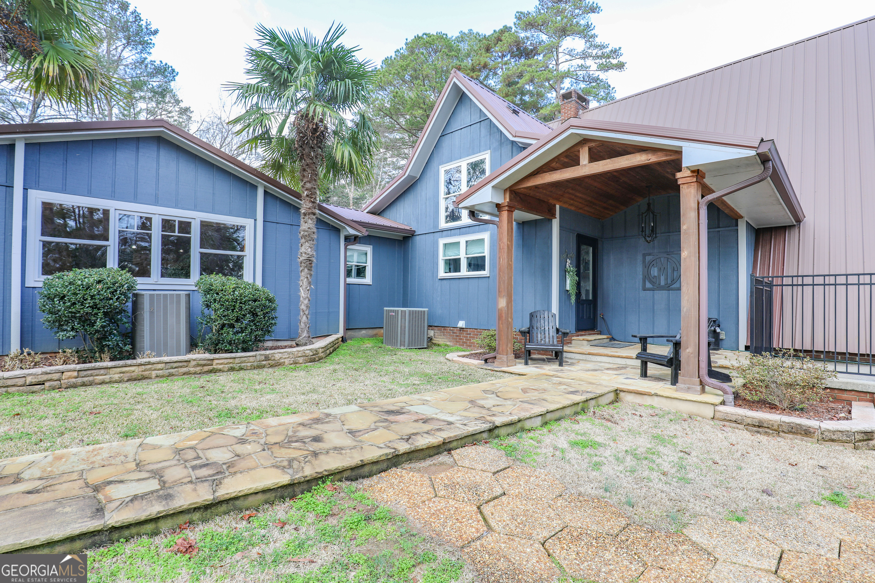 106 Honeysuckle LN NE