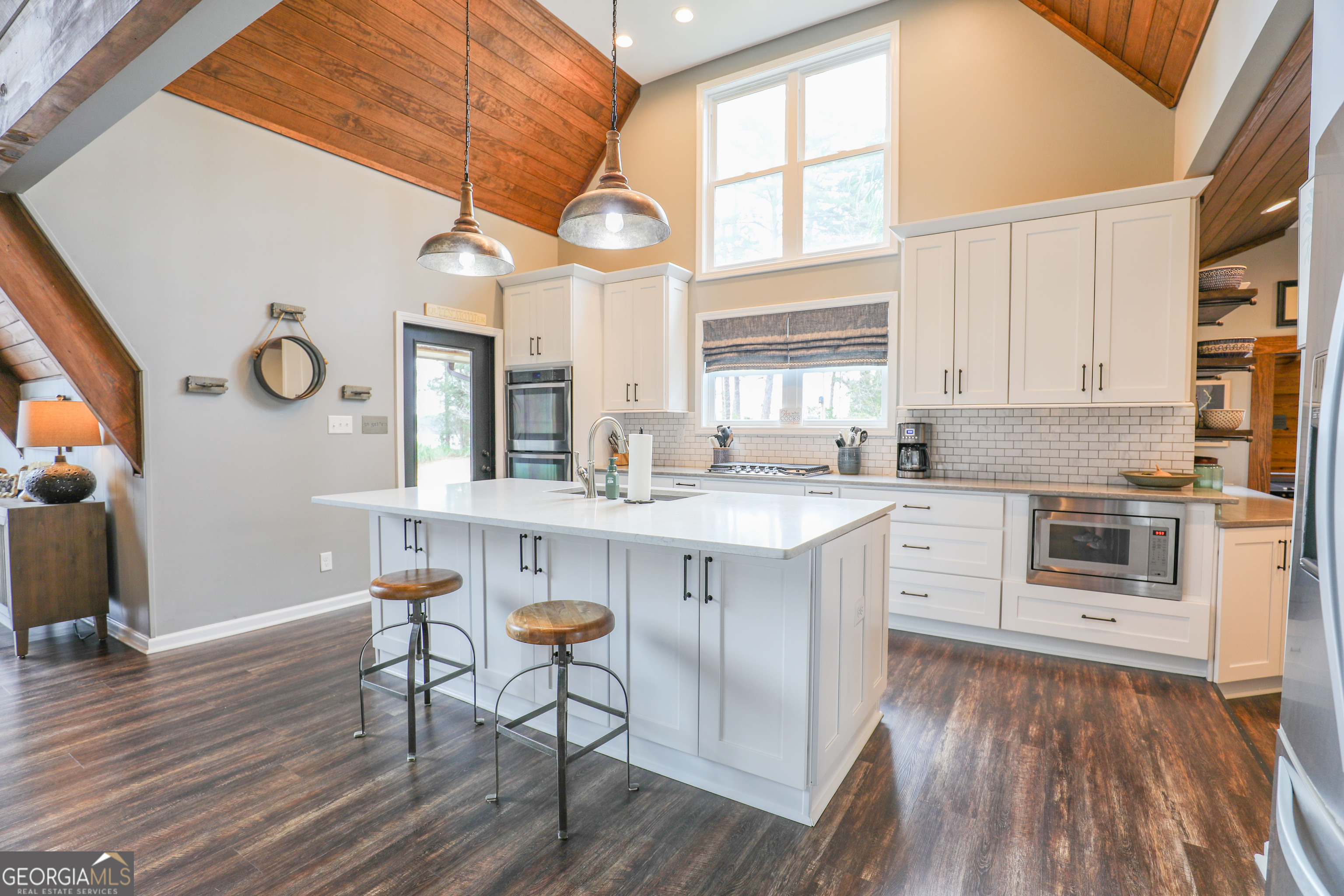 106 Honeysuckle LN NE
