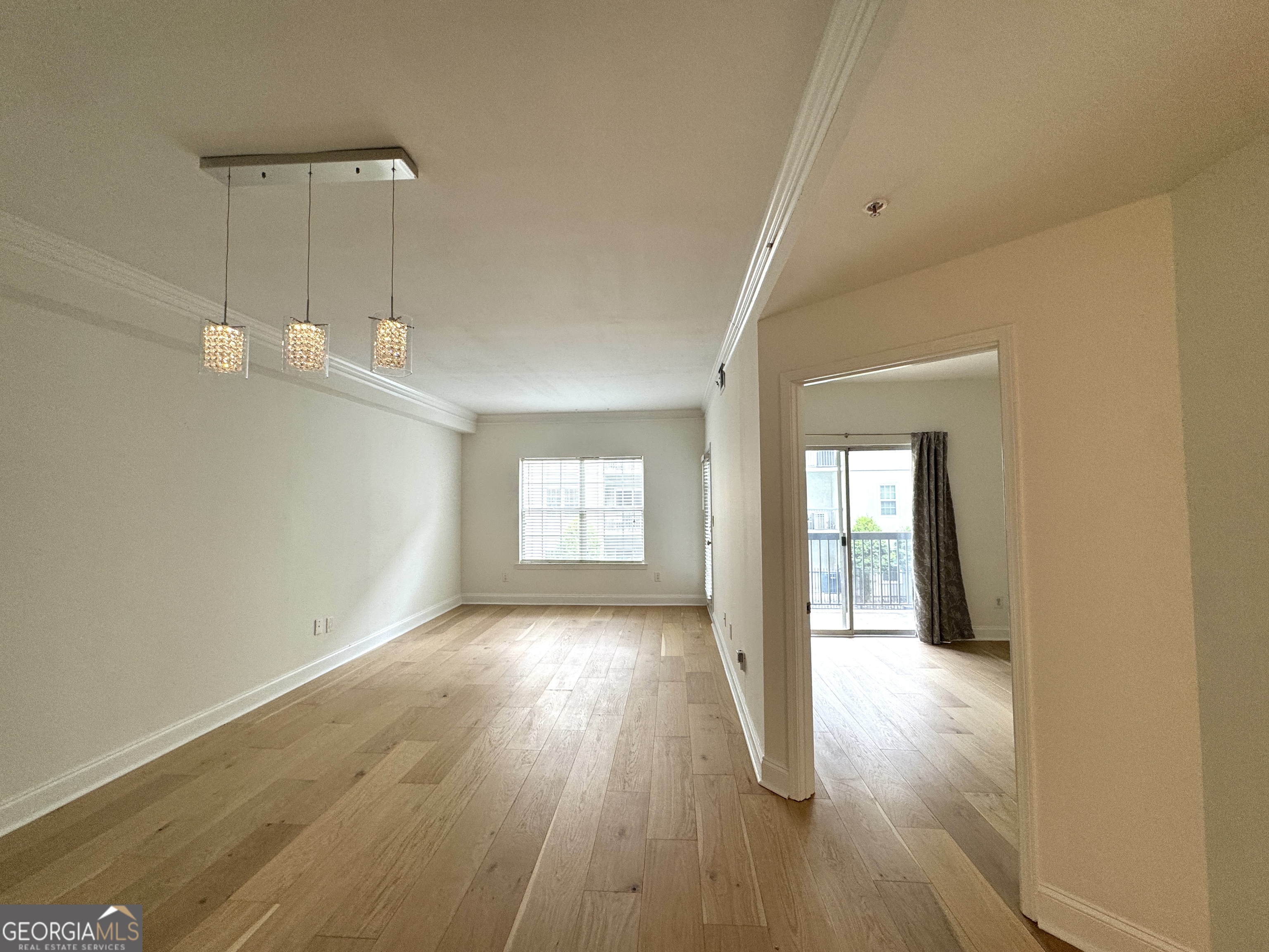 1074 Peachtree WALK NE B220