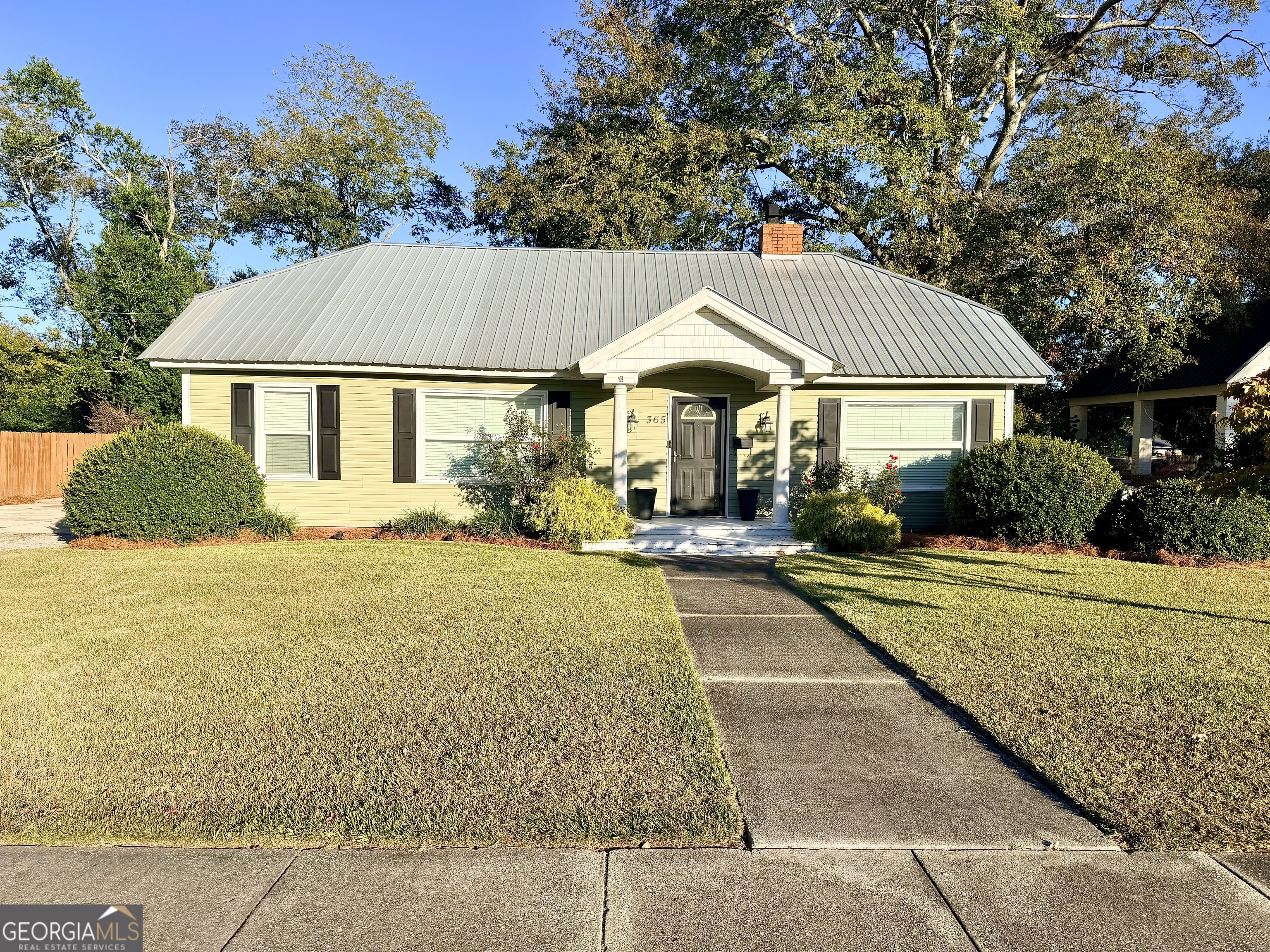 Photo 1 of 19 — 365 S Leroy ST, Metter, GA 30439