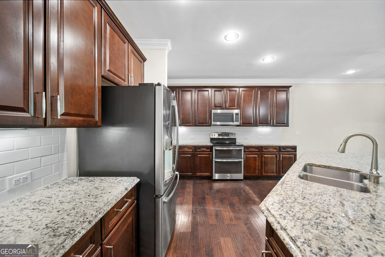 LENOX OVERLOOK - Residential