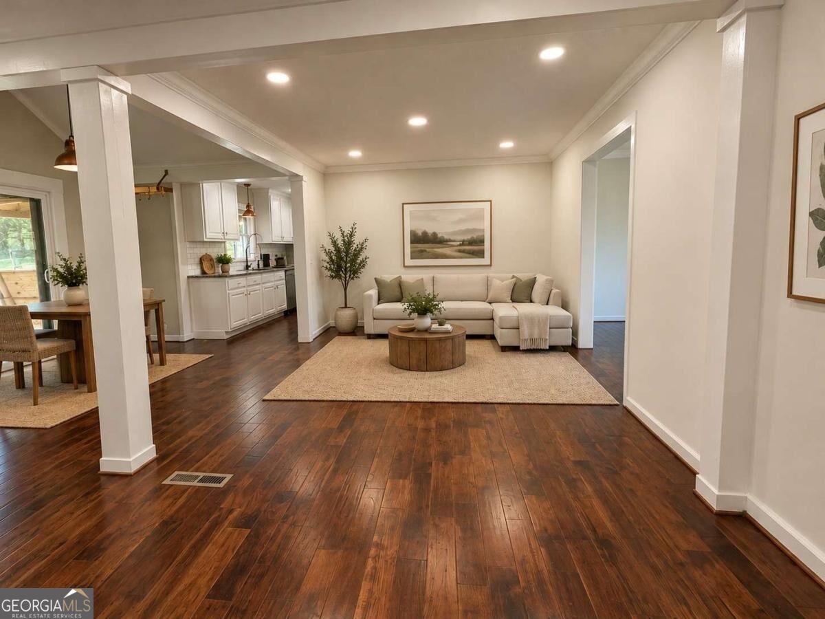 306 Pheasant RUN SE