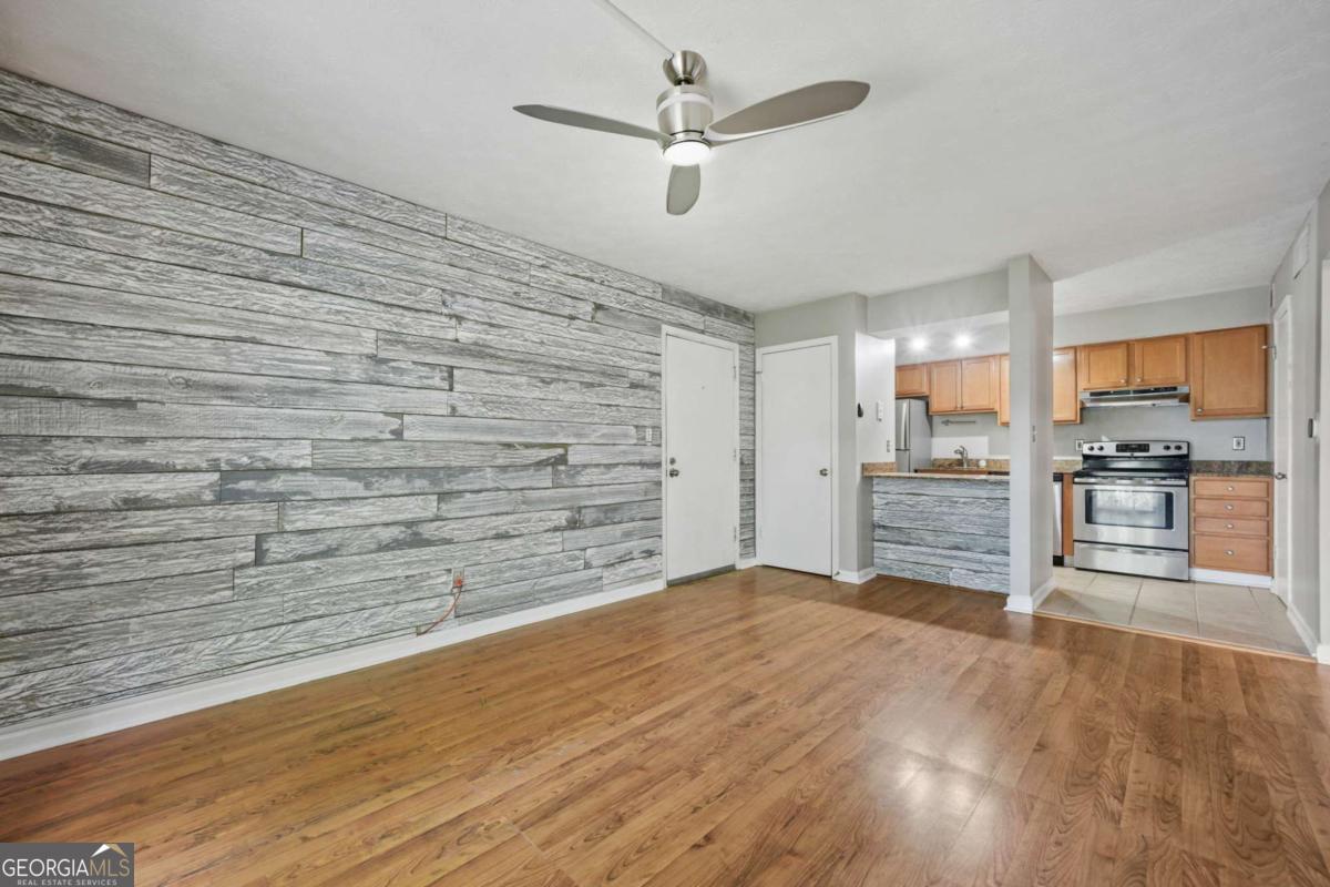 3120 Seven Pines CT 205