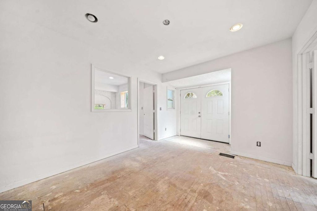 Photo of 341 Candler Road SE, Atlanta, GA 30317 (MLS # 10688940)