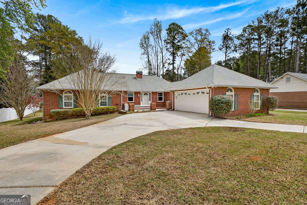 Photo of 1414 Dauset Drive, Griffin, GA 30224 (MLS # 10718919)