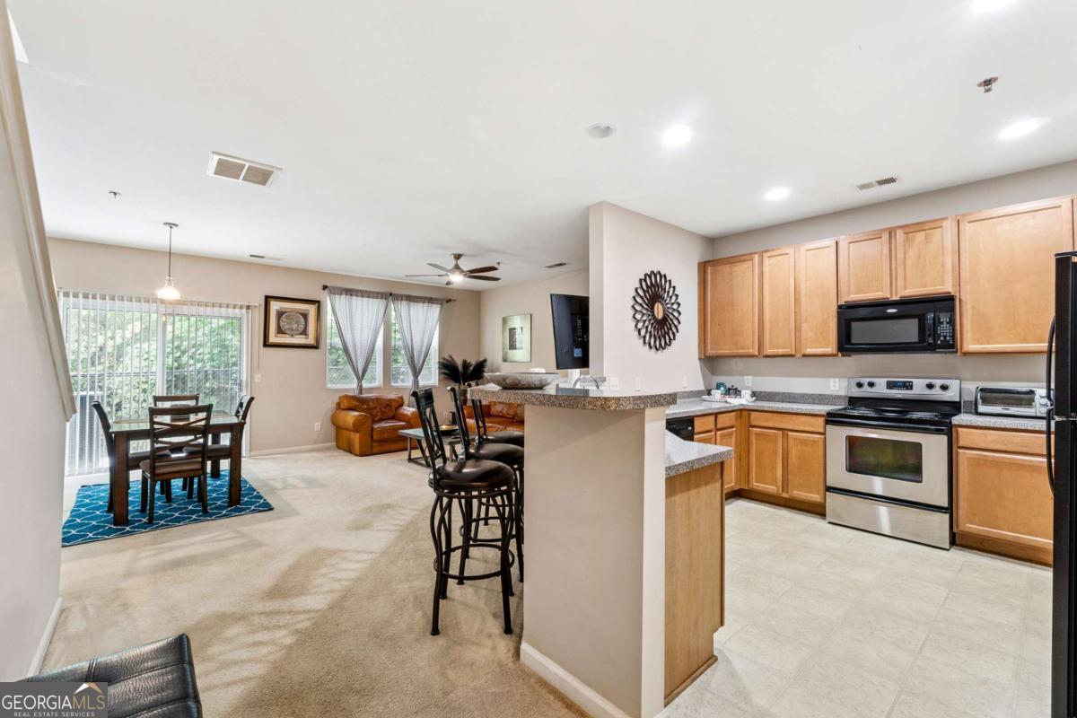 175 Ellis DR