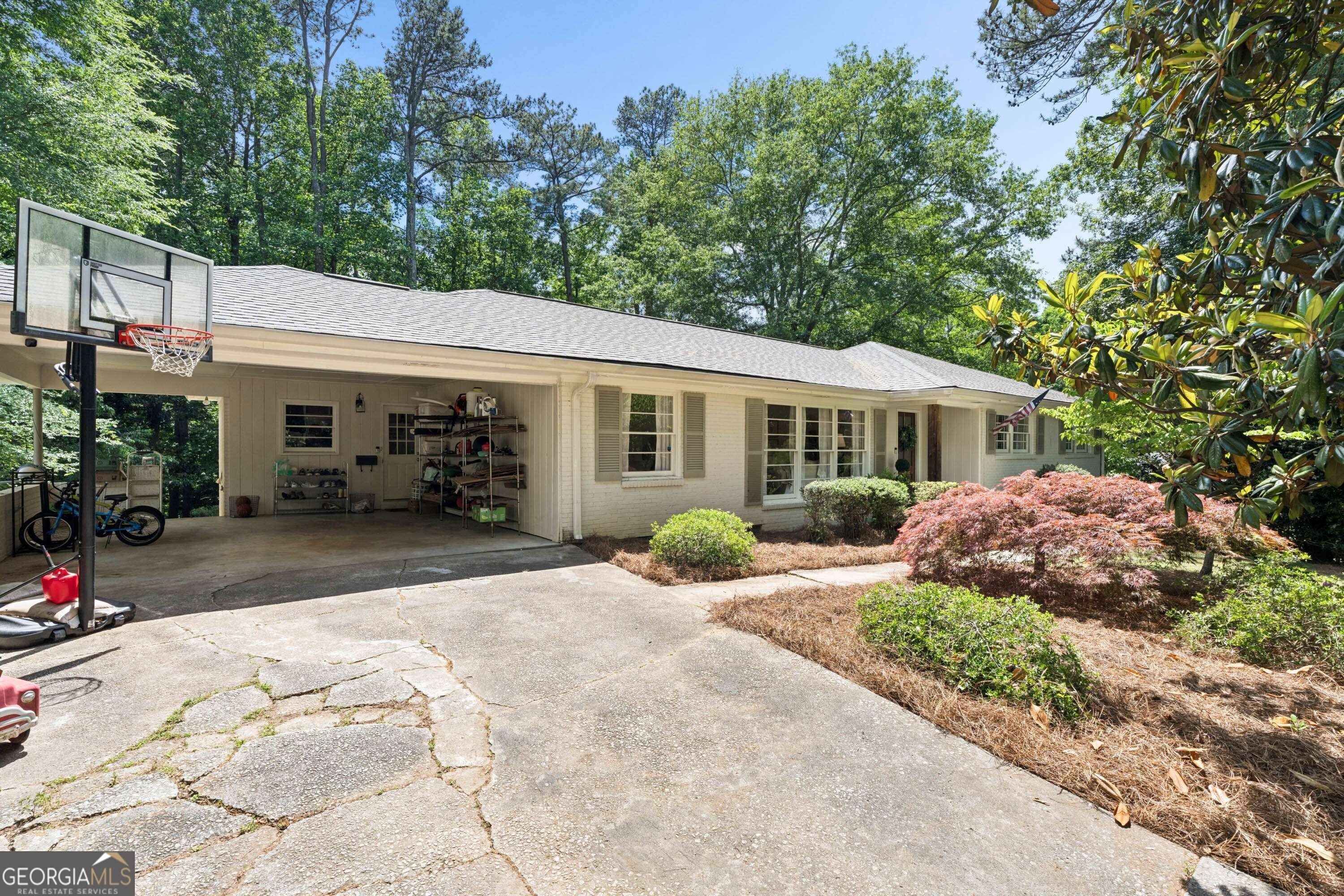555 High Brook DR