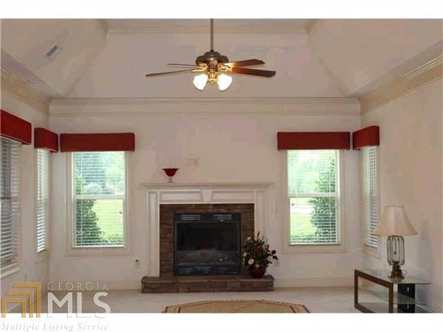 Estates At Cameron Manor - Residential
