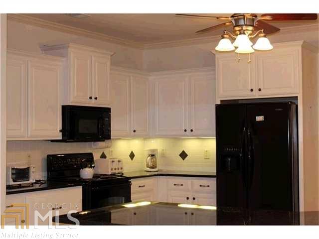 Estates At Cameron Manor - Residential