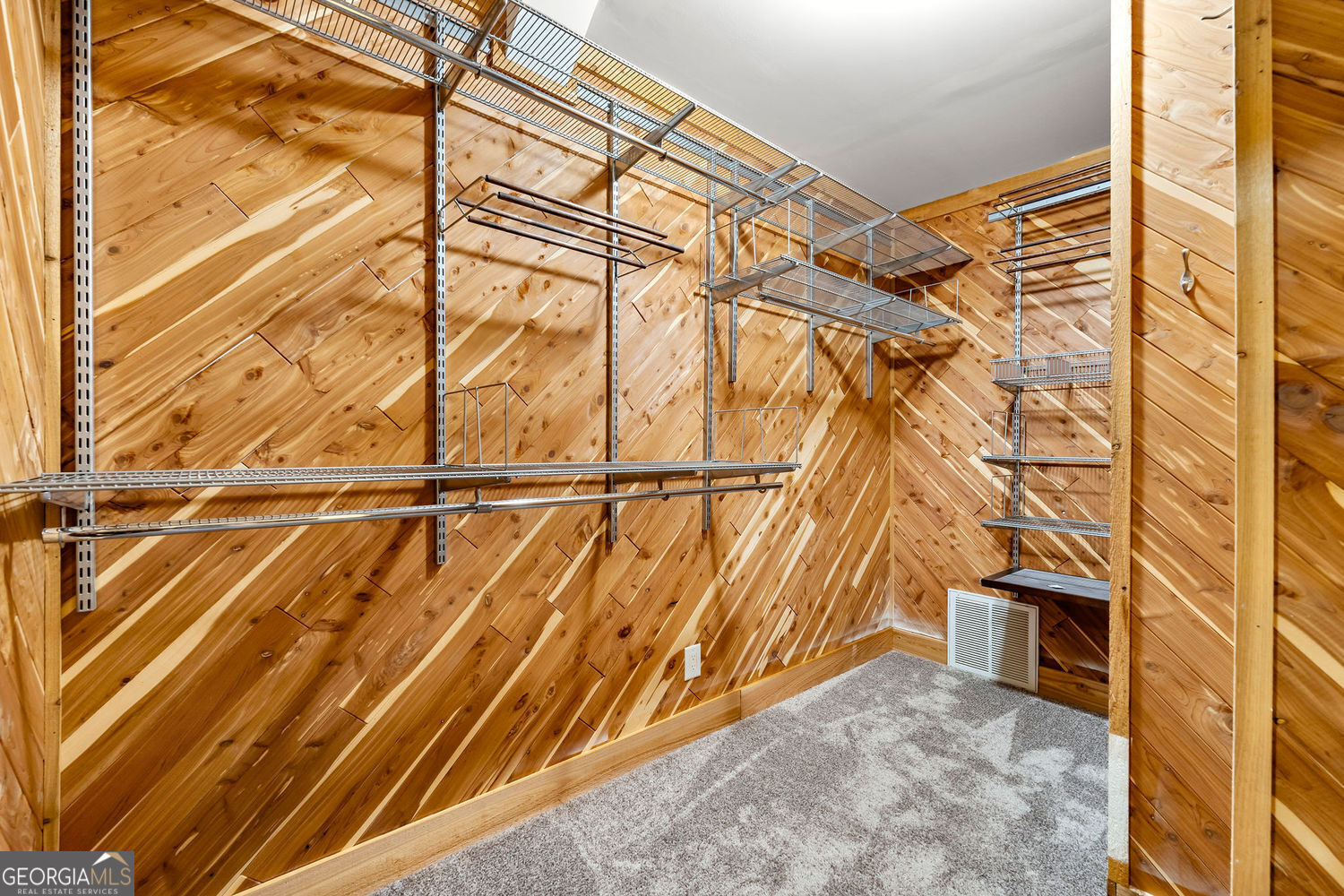 Atlanta, Georgia 30342, United States, 5 Bedrooms Bedrooms, ,3 BathroomsBathrooms,Residential,Active,112102