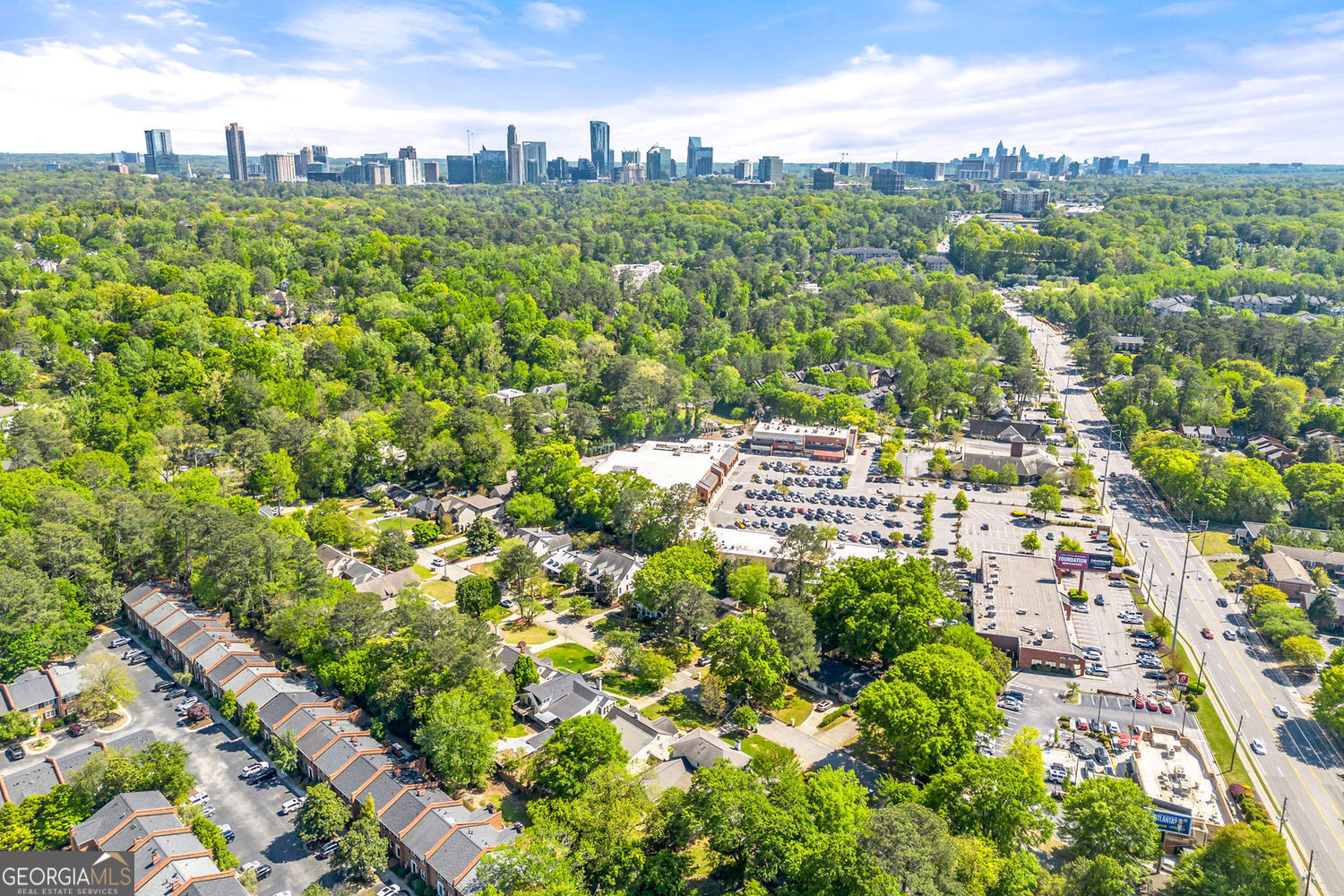 Atlanta, Georgia 30342, United States, 5 Bedrooms Bedrooms, ,3 BathroomsBathrooms,Residential,Active,112102