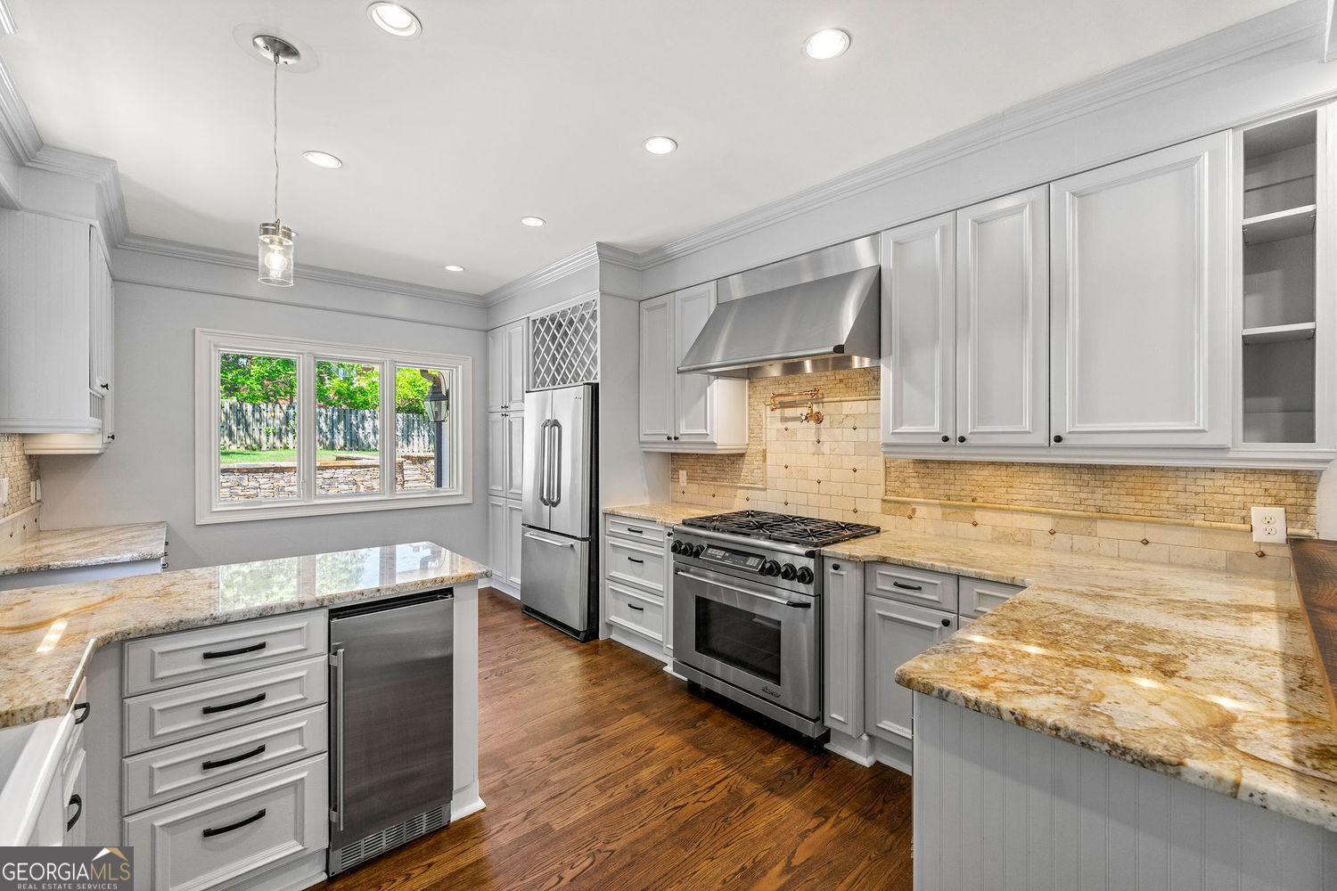 Atlanta, Georgia 30342, United States, 5 Bedrooms Bedrooms, ,3 BathroomsBathrooms,Residential,Active,112102