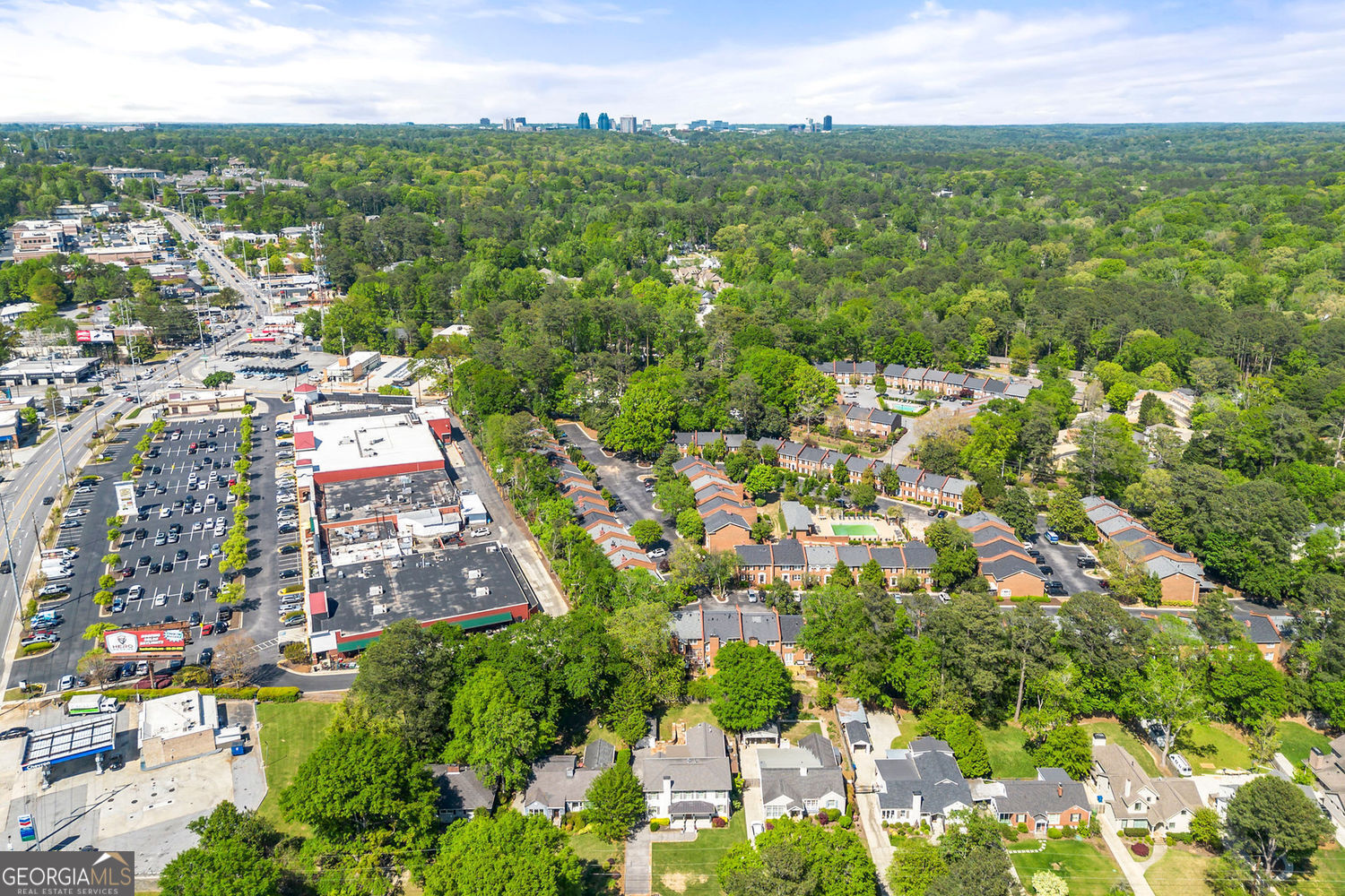 Atlanta, Georgia 30342, United States, 5 Bedrooms Bedrooms, ,3 BathroomsBathrooms,Residential,Active,112102