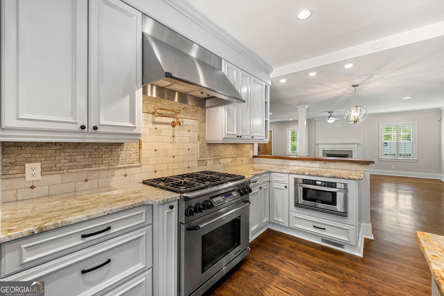 Atlanta, Georgia 30342, United States, 5 Bedrooms Bedrooms, ,3 BathroomsBathrooms,Residential,Active,112102