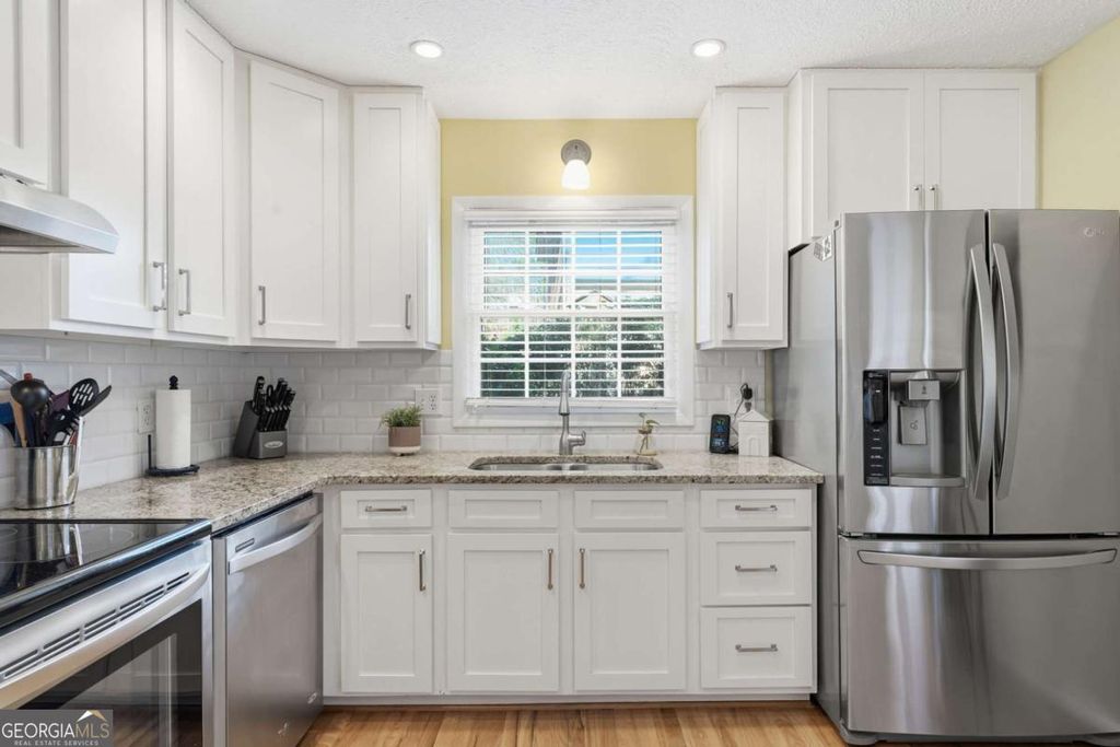 Photo of 1437 Shadowbrook Drive, Marietta, GA 30062 (MLS # 10677825)