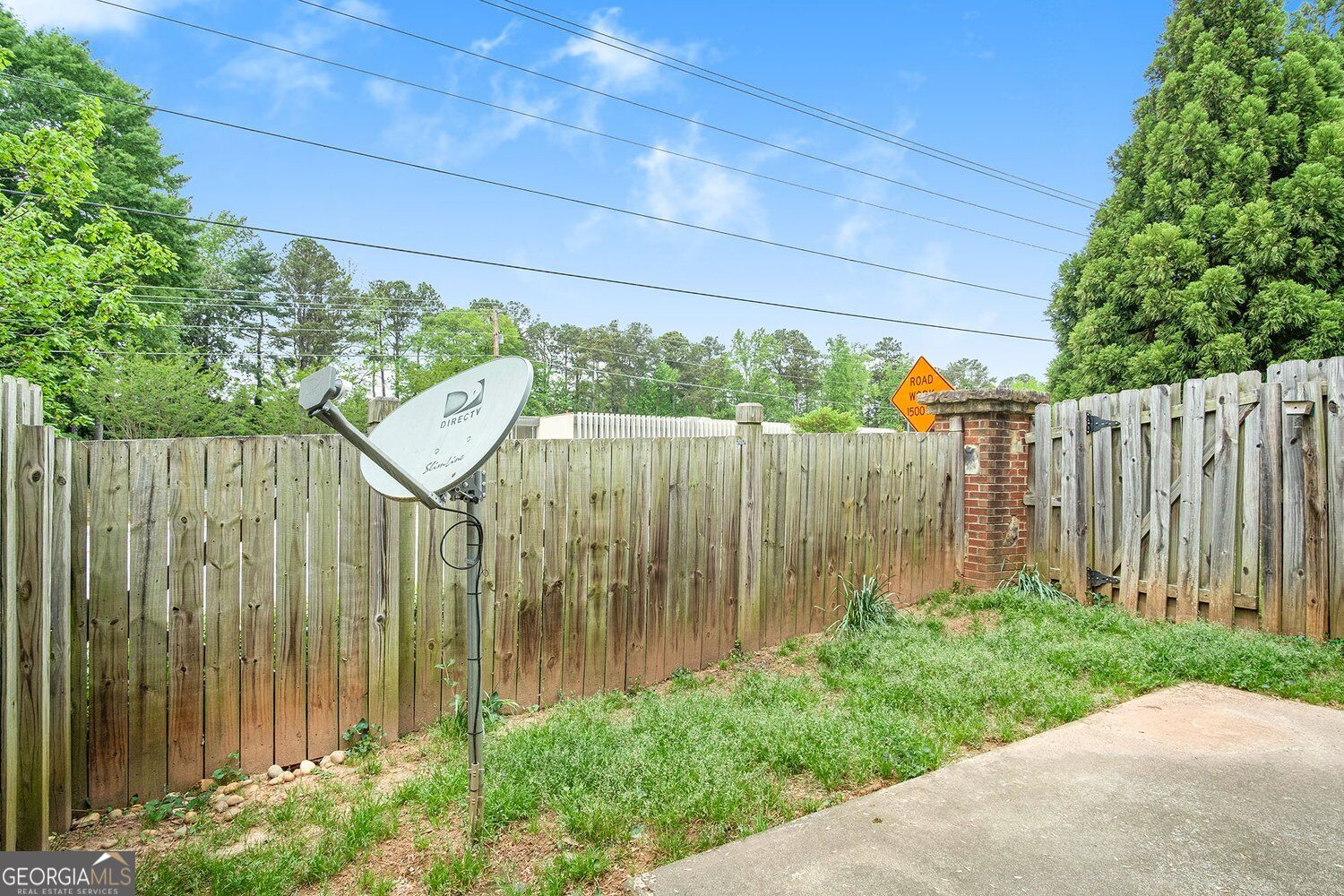 1069 N Village DR