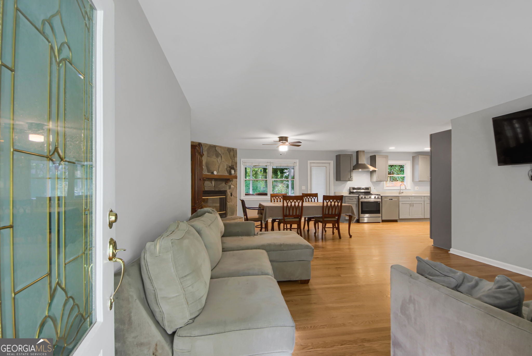 68 Christine DR