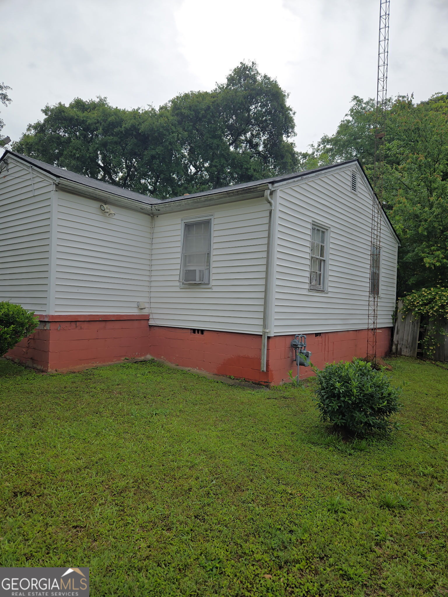 4253 Hanes DR