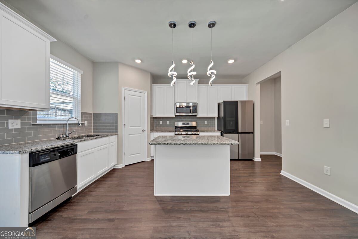 332 ENDEAVOR DR