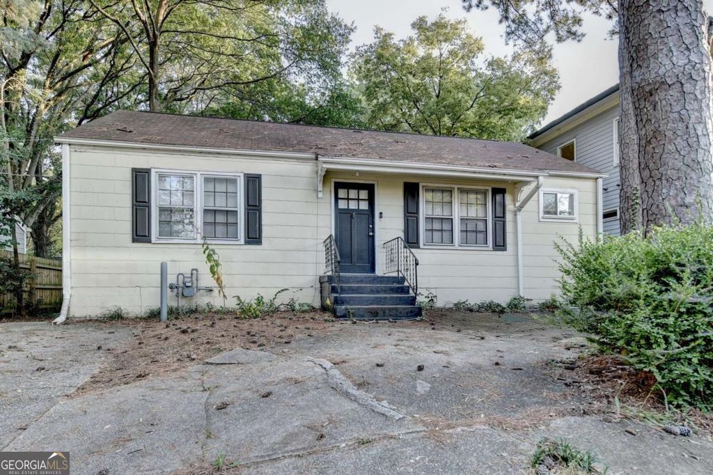 Photo of 750 Bellemeade Avenue NW, Atlanta, GA 30318 (MLS # 10624344)