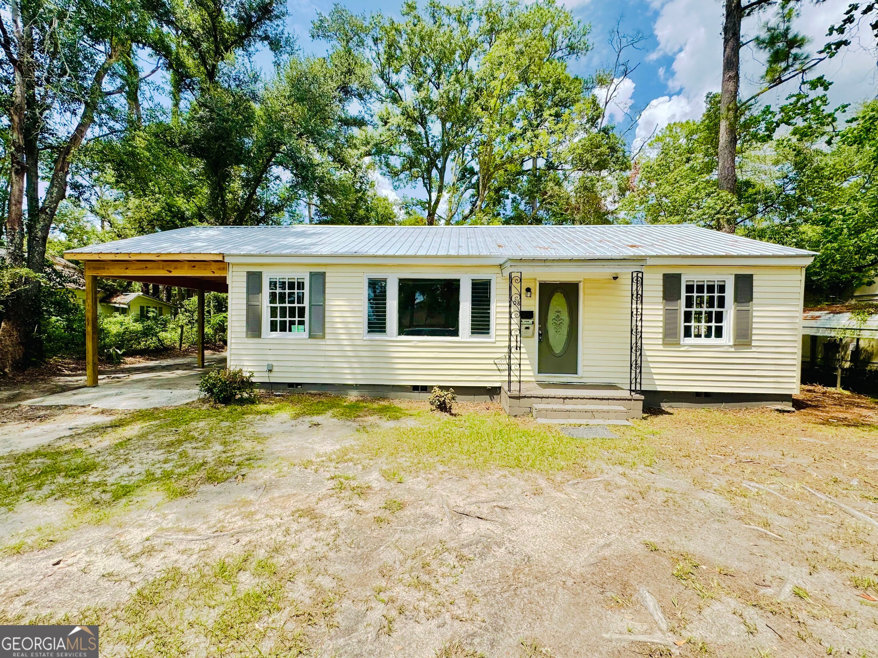 708 Lakeland AVE