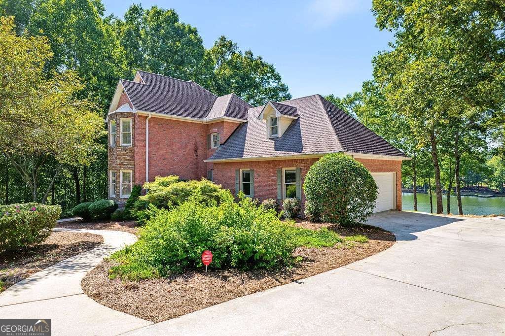 105 Monroe DR