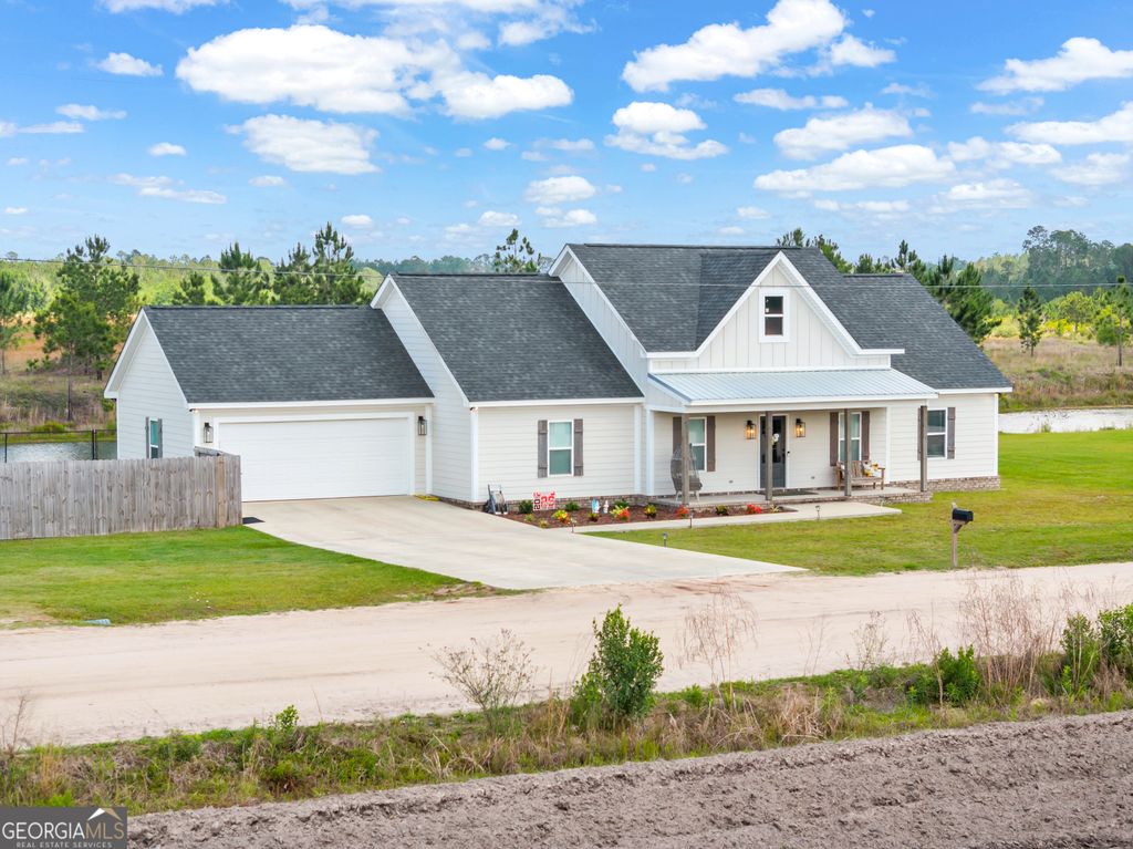 Photo of 404 Zoarbella Drive, Baxley, GA 31513 (MLS # 10767298)