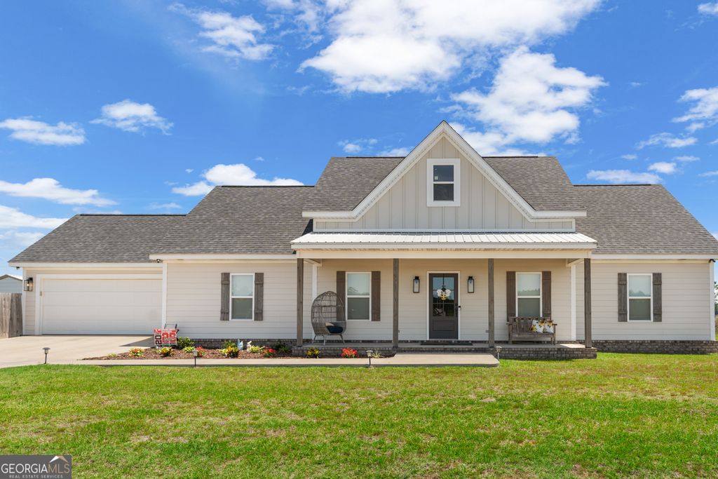 Photo of 404 Zoarbella Drive, Baxley, GA 31513 (MLS # 10767298)