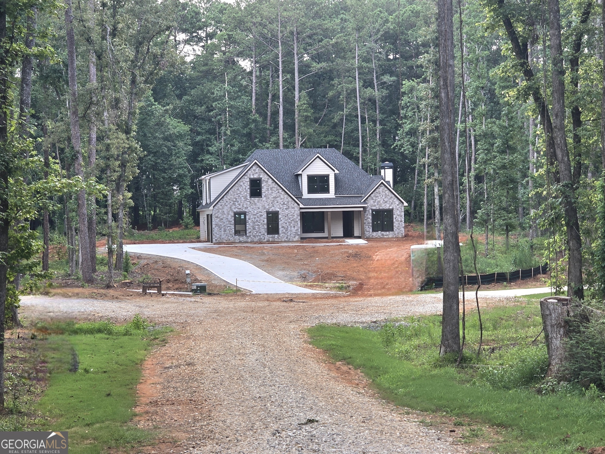2039 Fischer RD
