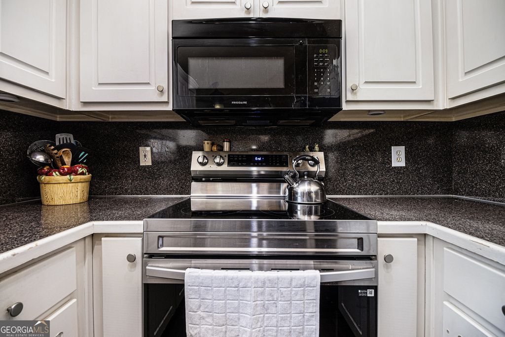 Photo of 118 Manning Mill Road NW, Adairsville, GA 30103 (MLS # 10657899)