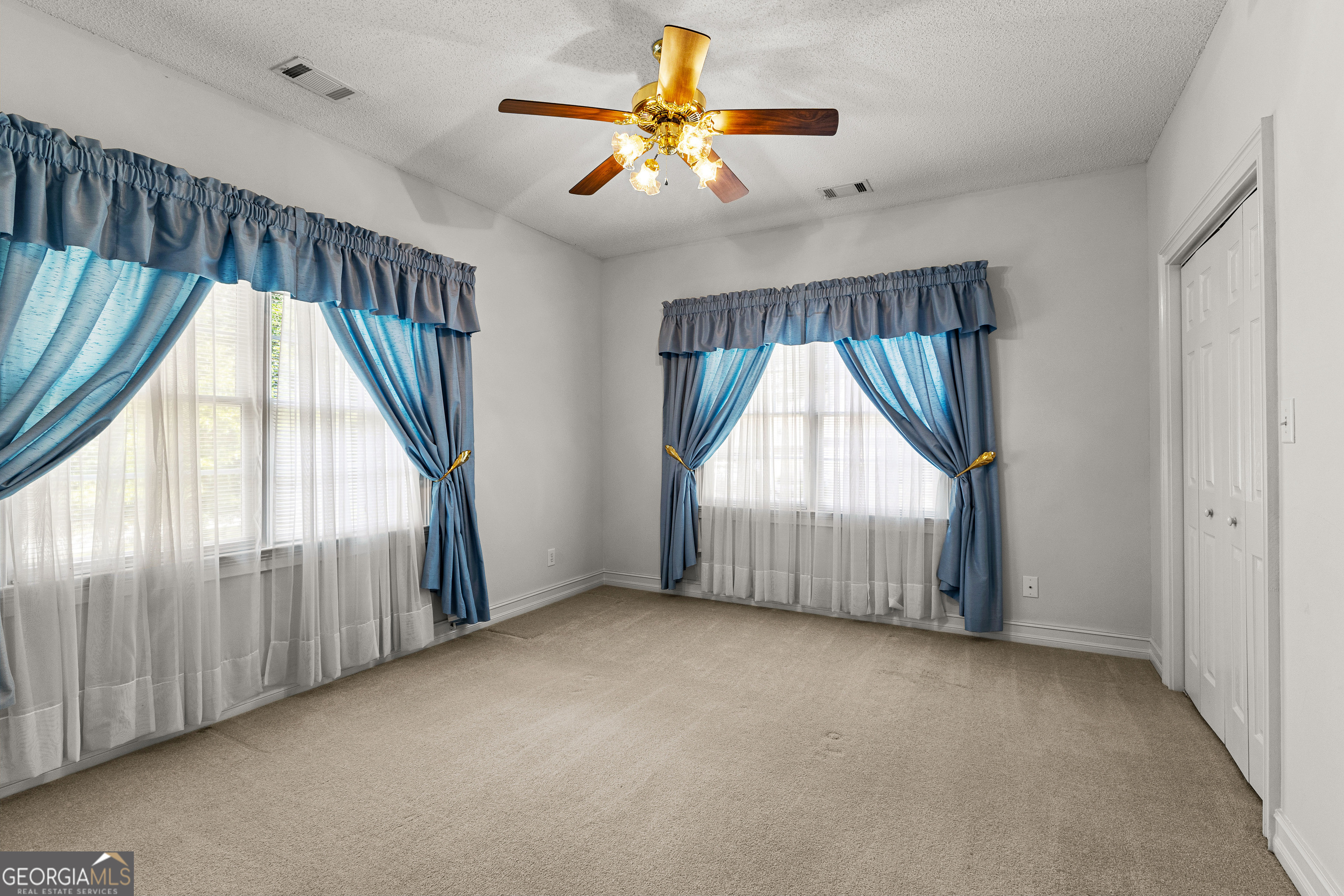 Fayetteville, Georgia 30215, United States, 3 Bedrooms Bedrooms, ,4 BathroomsBathrooms,Residential,Active,177490