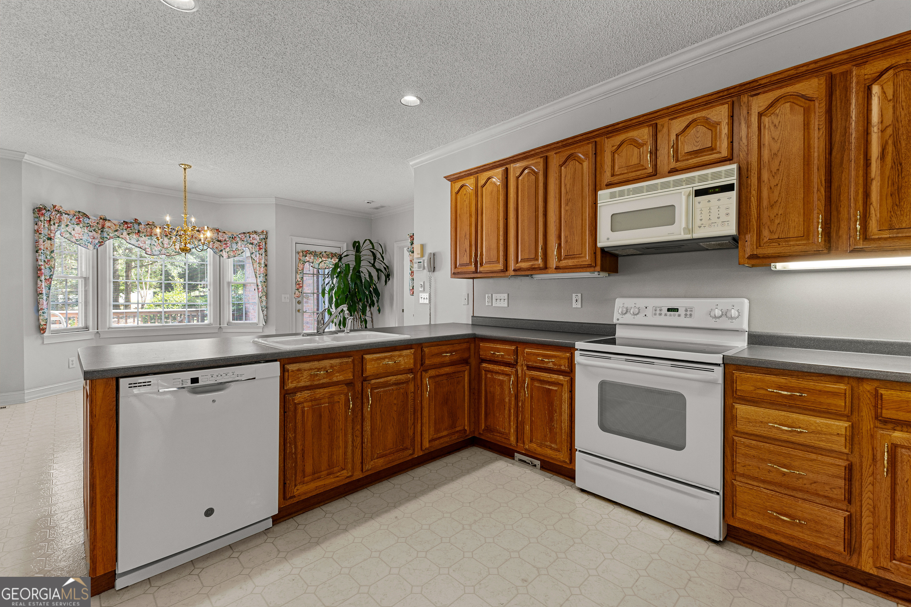 Fayetteville, Georgia 30215, United States, 3 Bedrooms Bedrooms, ,4 BathroomsBathrooms,Residential,Active,177490