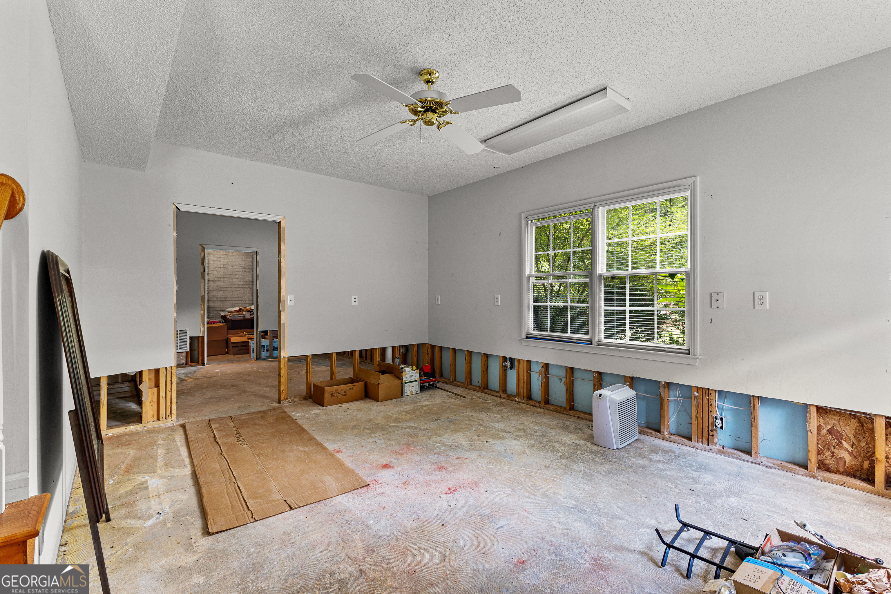 Fayetteville, Georgia 30215, United States, 3 Bedrooms Bedrooms, ,4 BathroomsBathrooms,Residential,Active,177490