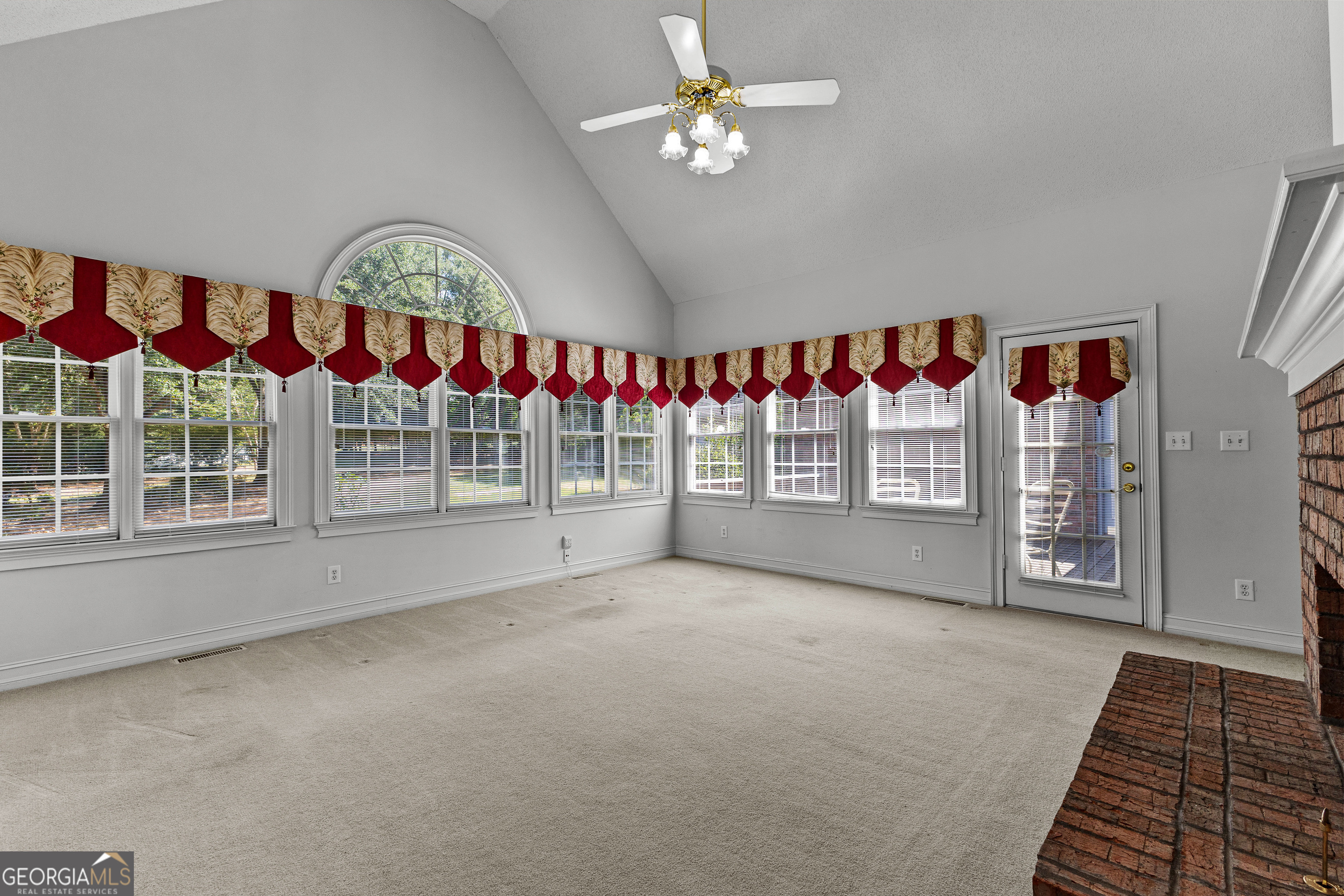 Fayetteville, Georgia 30215, United States, 3 Bedrooms Bedrooms, ,4 BathroomsBathrooms,Residential,Active,177490