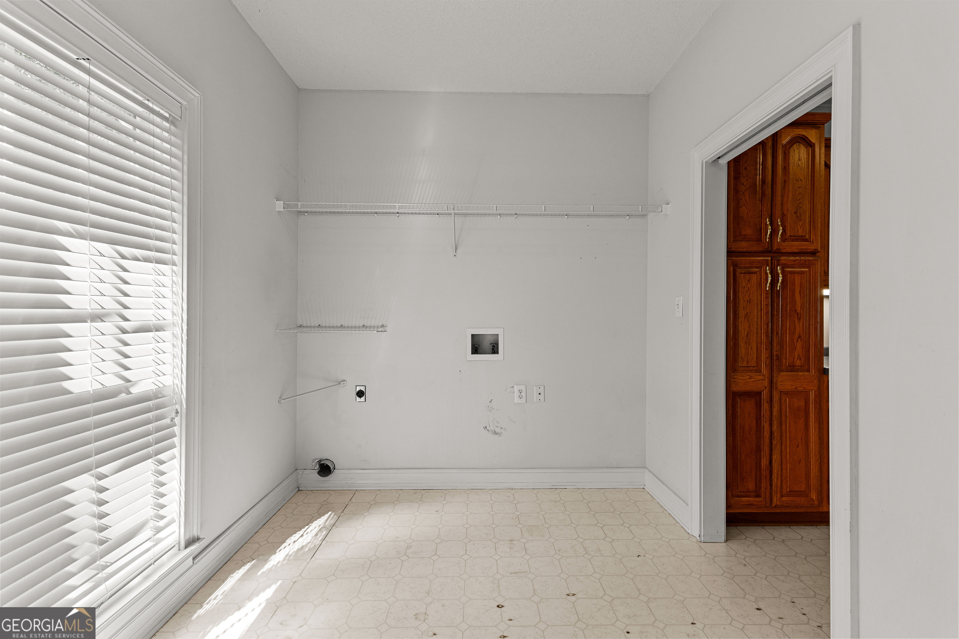 Fayetteville, Georgia 30215, United States, 3 Bedrooms Bedrooms, ,4 BathroomsBathrooms,Residential,Active,177490