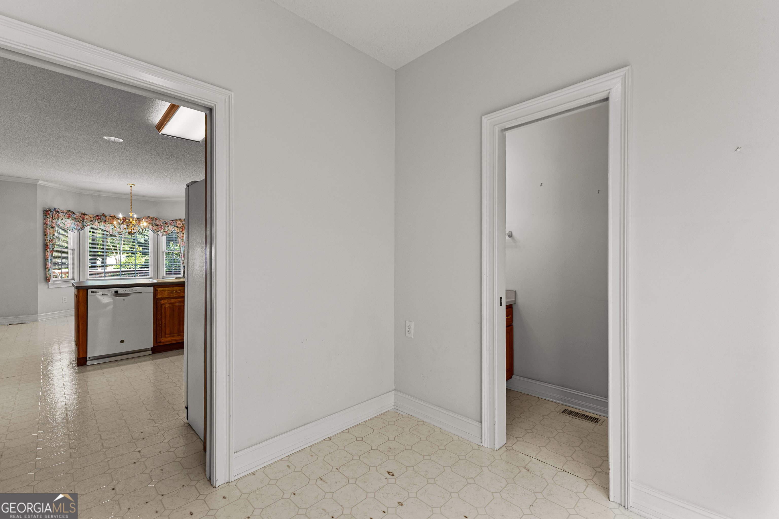 Fayetteville, Georgia 30215, United States, 3 Bedrooms Bedrooms, ,4 BathroomsBathrooms,Residential,Active,177490