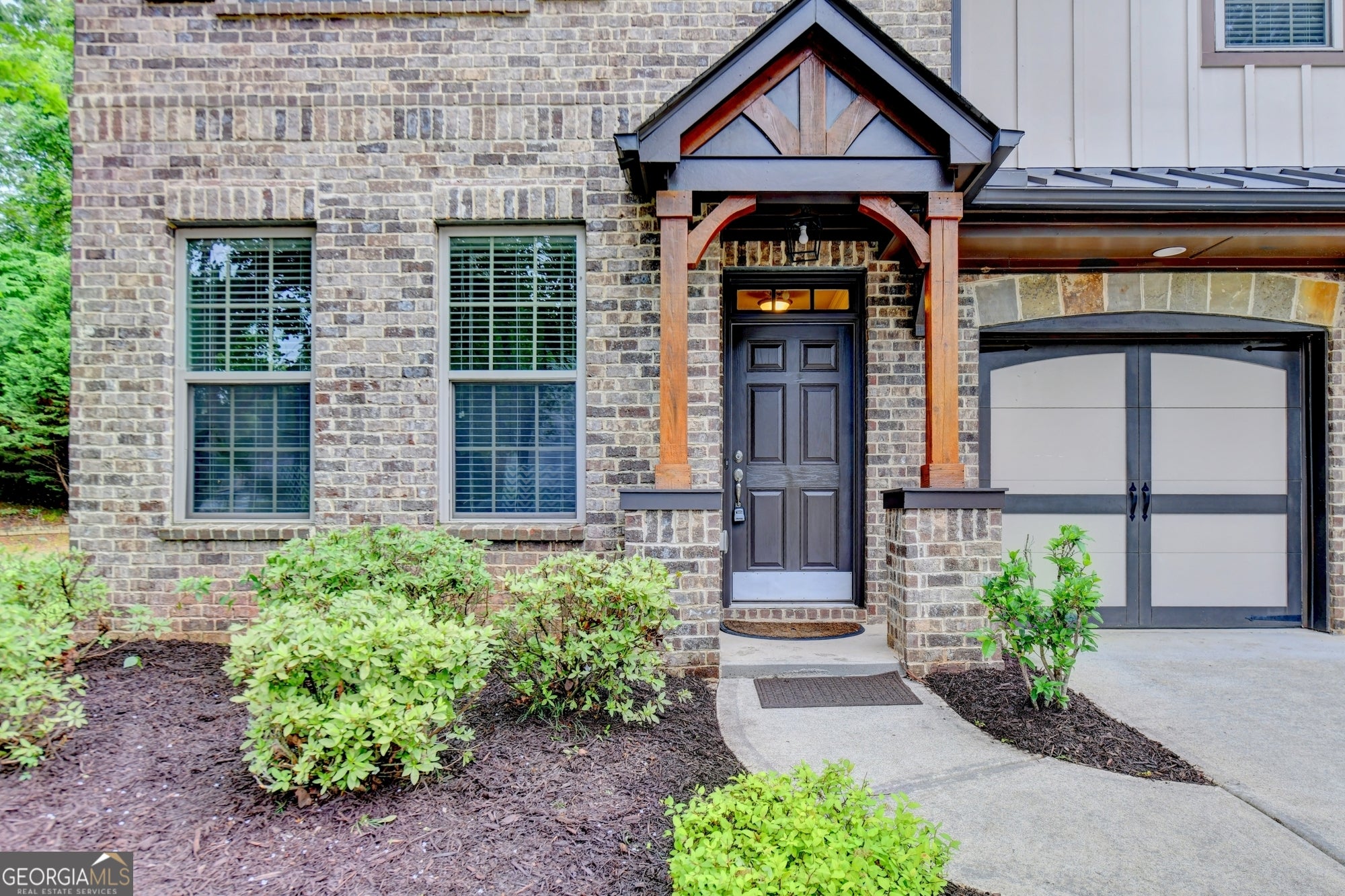 1055 Grove Valley DR