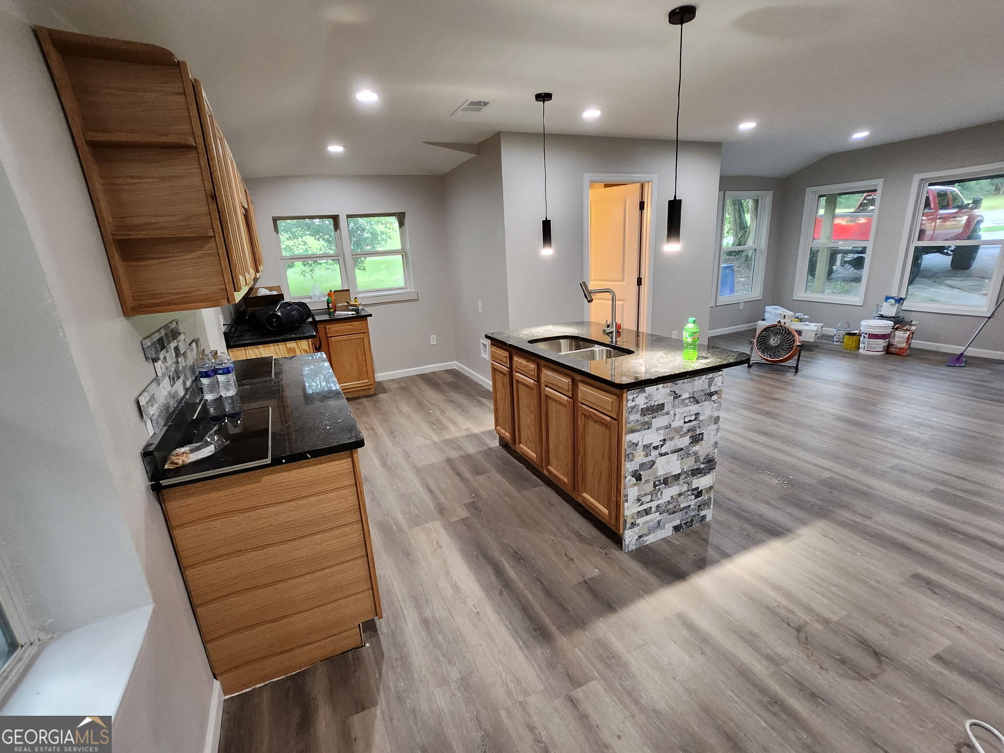 1192 Pleasant CIR NW